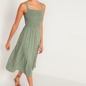 NWT Old Navy Smocked Fit and Flare Midi Dress